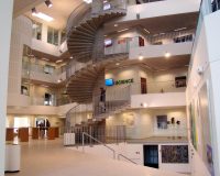 Akustikpuds – Akustikloft: VUC Sønderborg – atrium